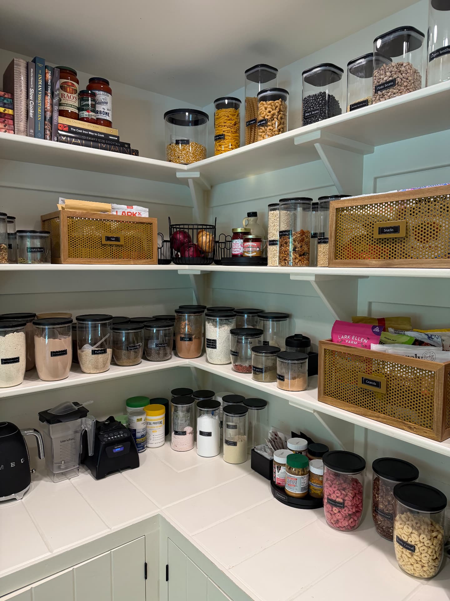 A curated, organized space by Room for Space