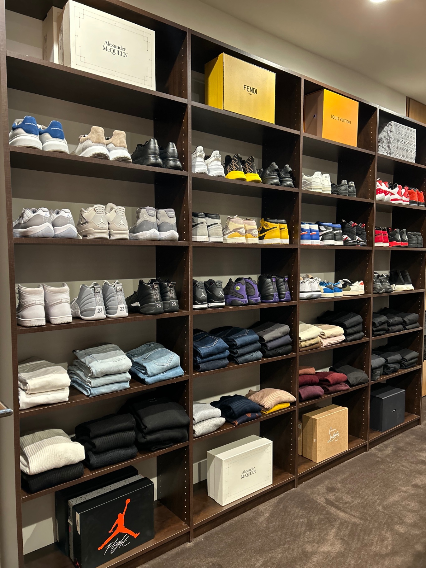 A curated, organized space by Room for Space